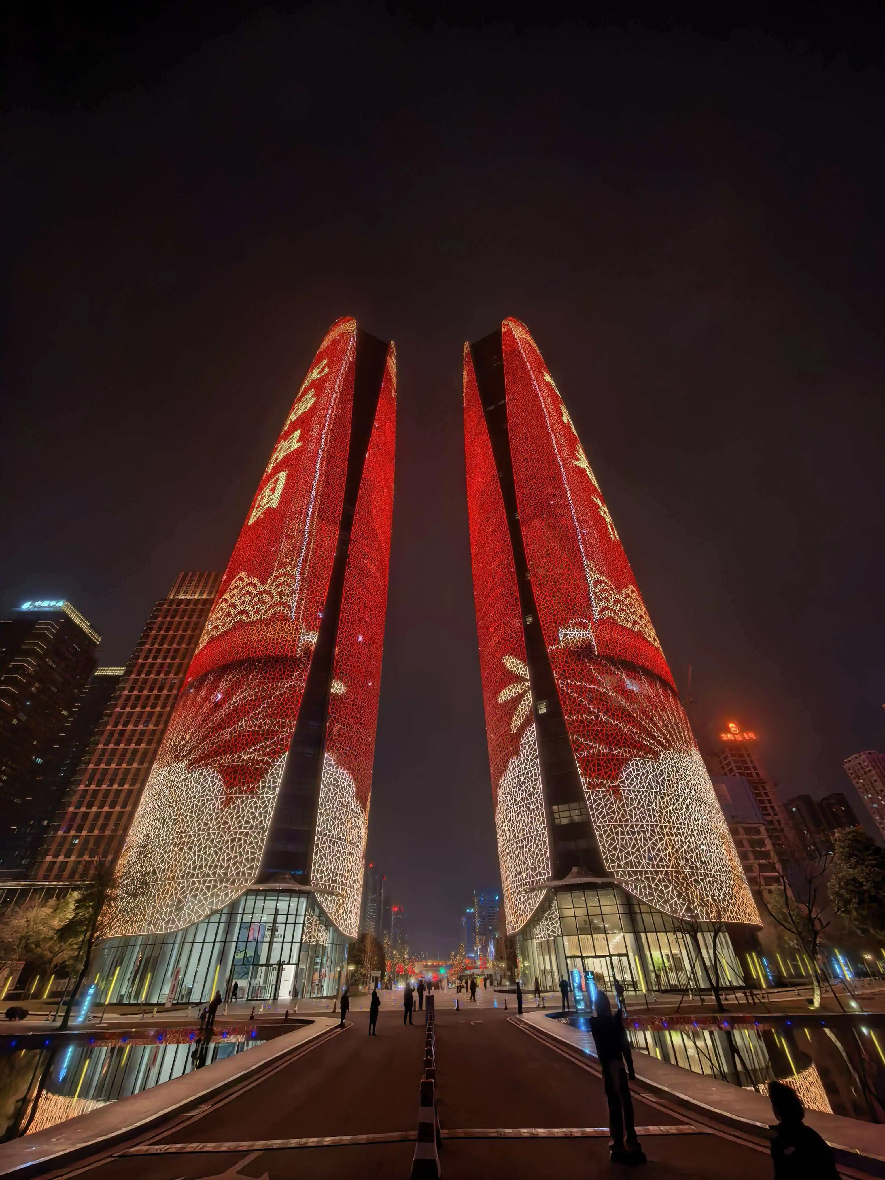 携友逛成都 人民公园-双子塔 的封面